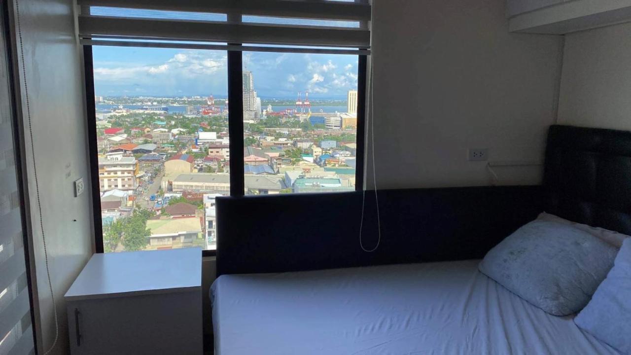 Mabolo Garden Flat A6 With Free Rooftop Pool Cebu Exterior foto