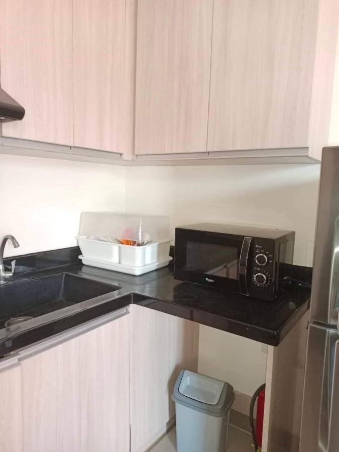 Mabolo Garden Flat A6 With Free Rooftop Pool Cebu Exterior foto