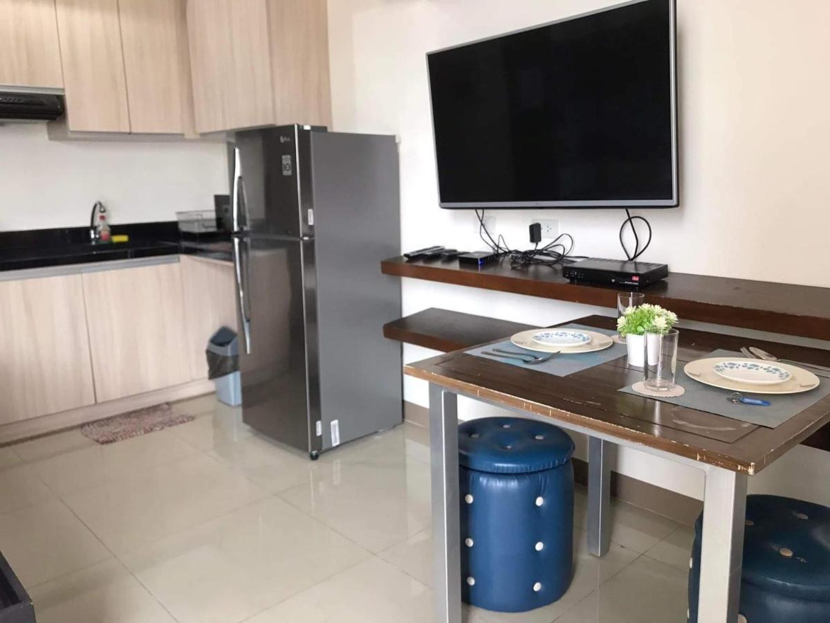 Mabolo Garden Flat A6 With Free Rooftop Pool Cebu Exterior foto