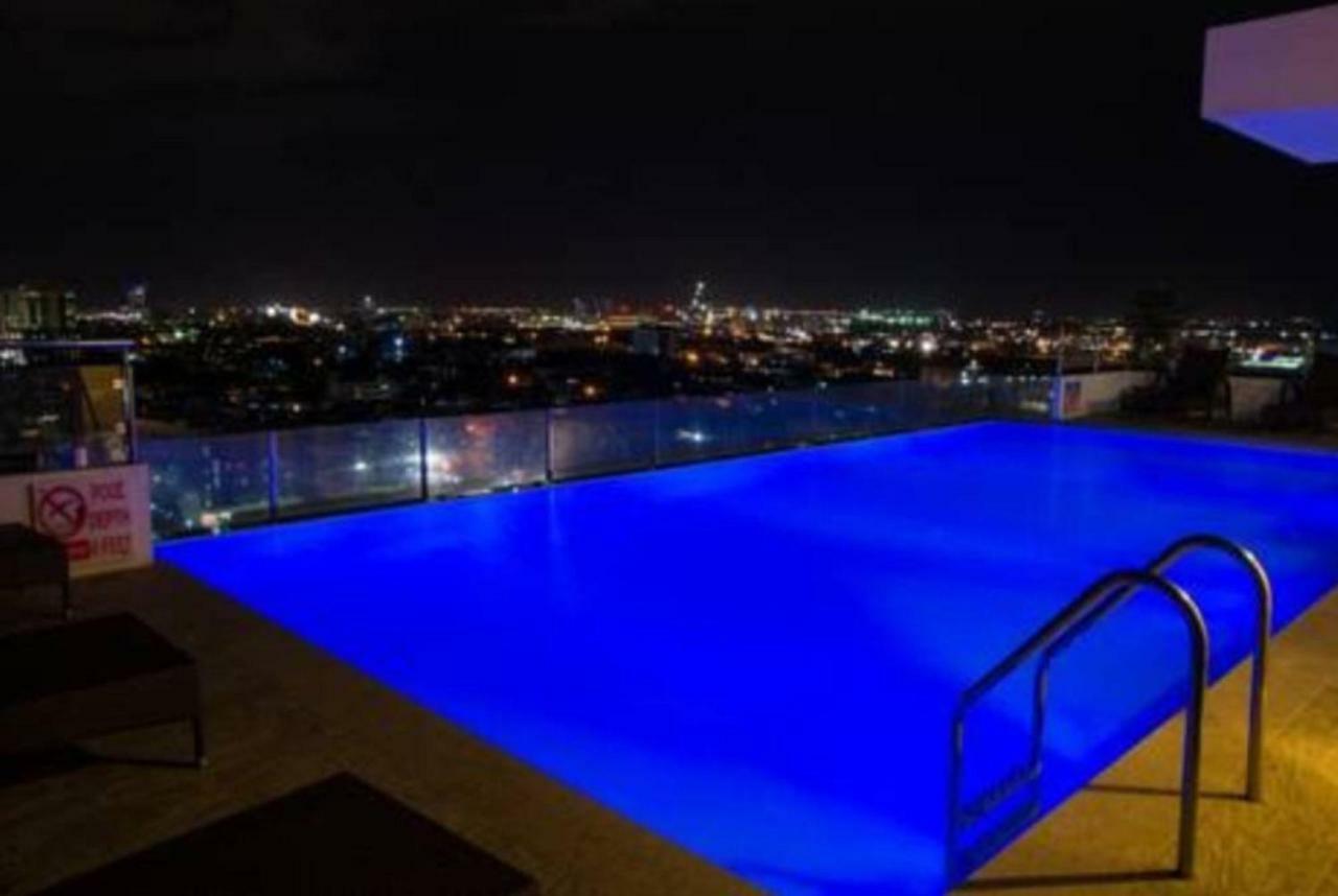 Mabolo Garden Flat A6 With Free Rooftop Pool Cebu Exterior foto